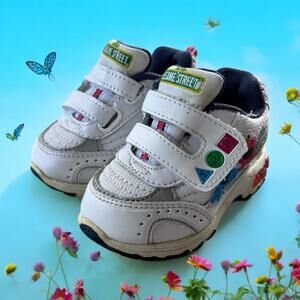 Vintage Y2K Sesame Street Baby Toddler Shoes Sz 4 Elmo 123 Cookie Monster Oscar